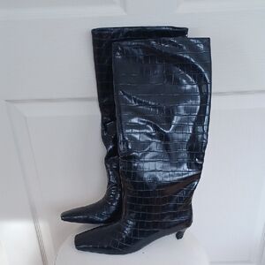 Adore Black Croc-Pattern Vegan Square Toe Wide Shaft Western Knights Boots 8